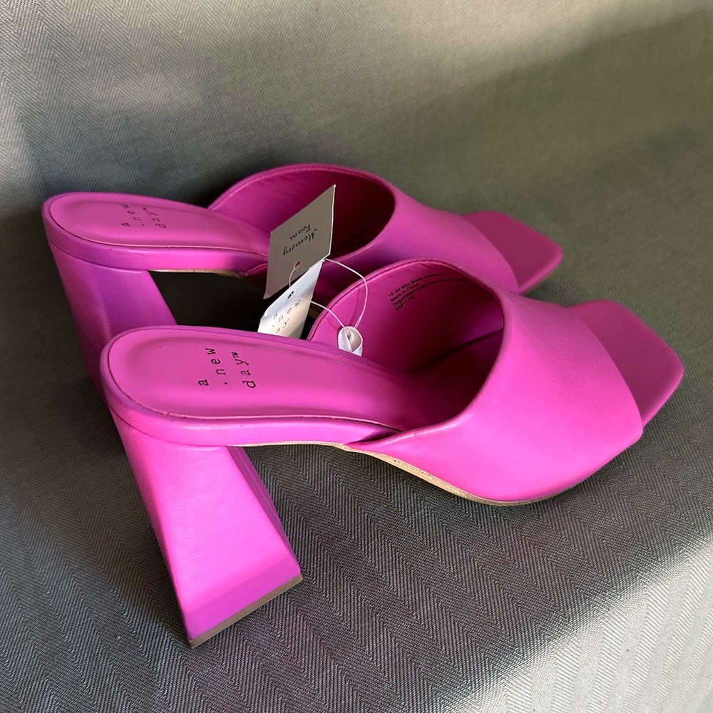 Target Brand Heels Women’s Size 10 Barbie Pink NWT